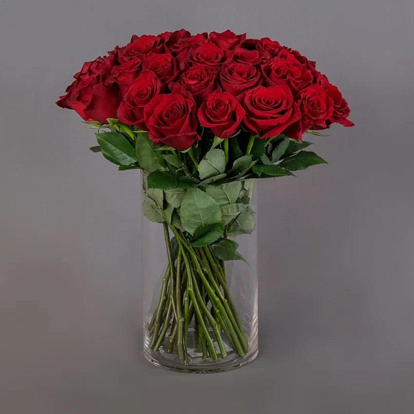 Купить Охапка красных роз в  с бесплатной доставкой: цена, фото, описание